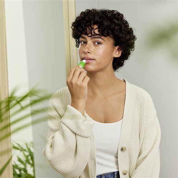 WELEDA Skin Food Lip Butter - COSMONDO