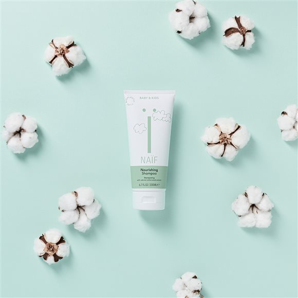 NAIF Baby & Kids Nourishing Shampoo - COSMONDO